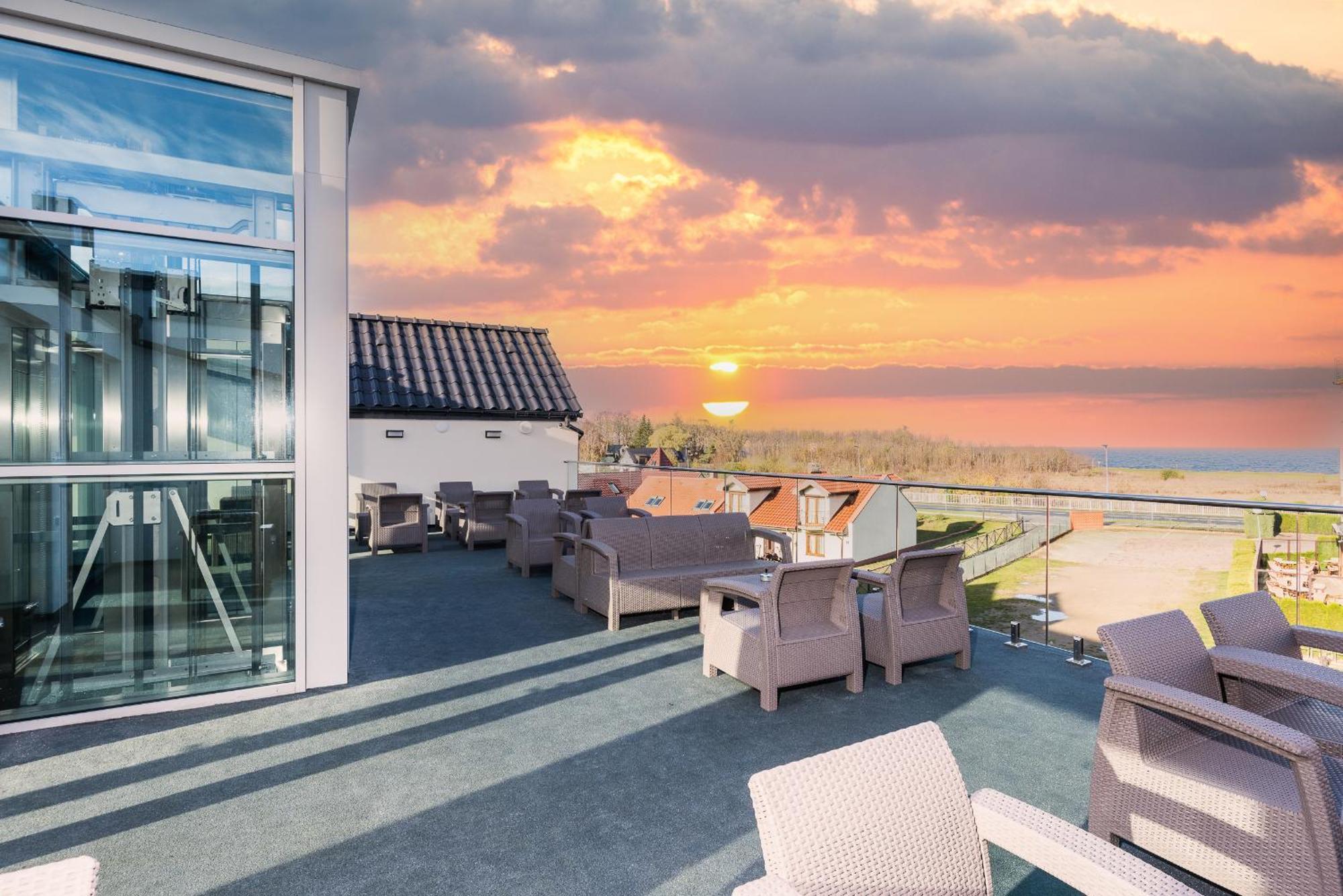 Villa Vis A Vis Trzęsacz Exterior foto